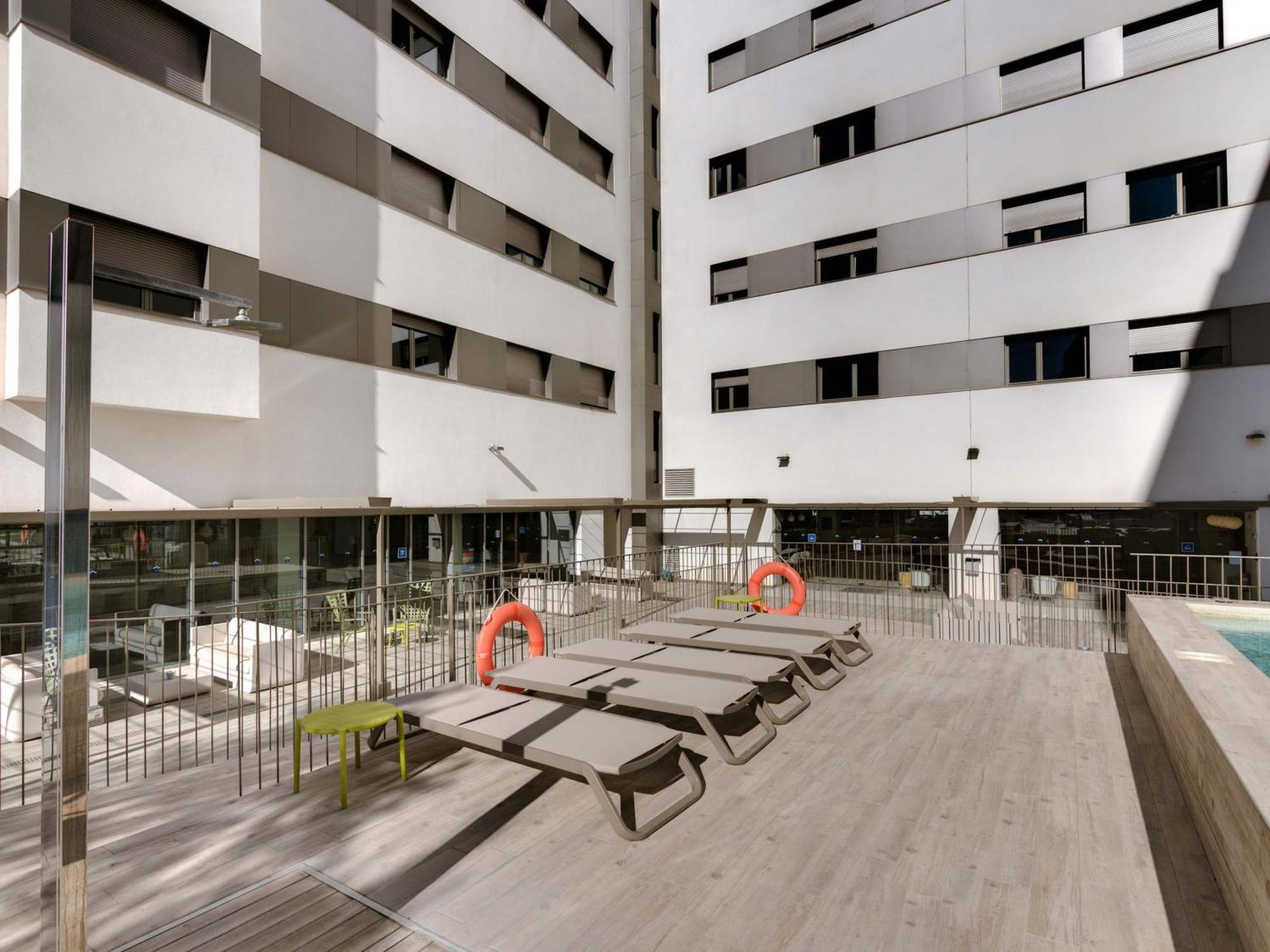 Livensa Living Studios Valencia Marina Real Exterior foto